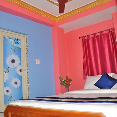 H C N Guest House Калькутта Экстерьер фото